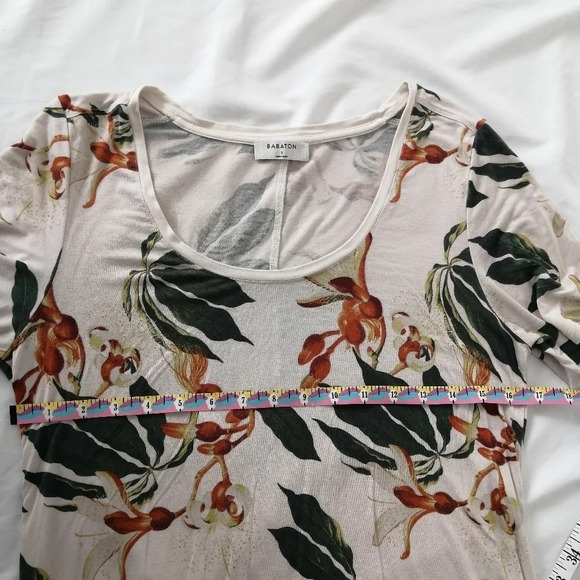 Aritzia Babaton Jersey Floral Tropical Scoop Neck Short Sleeve T-Shirt Small - Picture 11 of 14